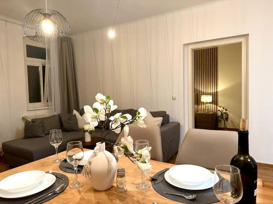 Modern Eingerichtete Wohnung Im Stadtzentrum Zittau Kostenloser Parkplatz מראה חיצוני תמונה