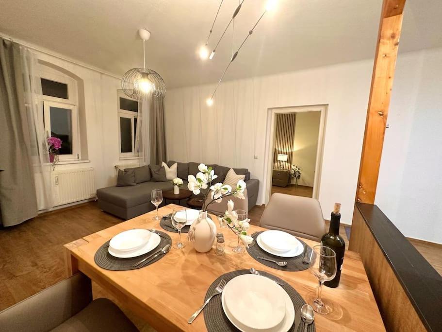 Modern Eingerichtete Wohnung Im Stadtzentrum Zittau Kostenloser Parkplatz מראה חיצוני תמונה